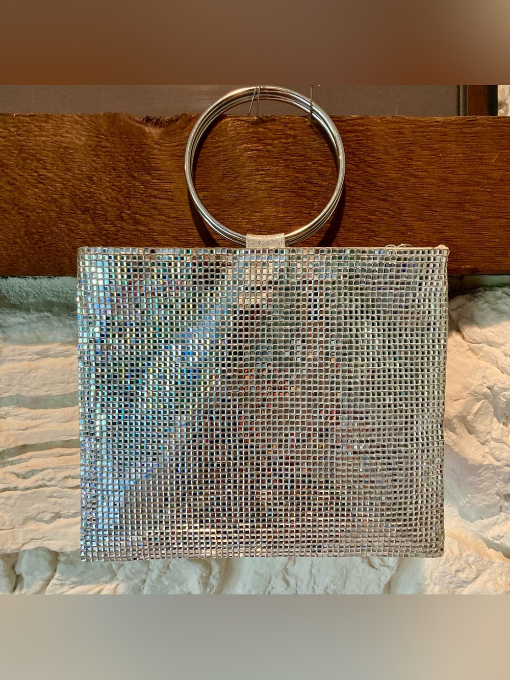 NWOT Nina brand silver ring disco clutch